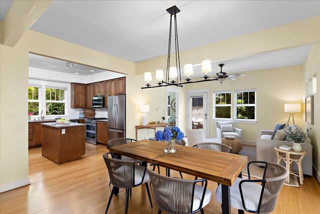 5925 31st Avenue SW, Seattle, WA 98126