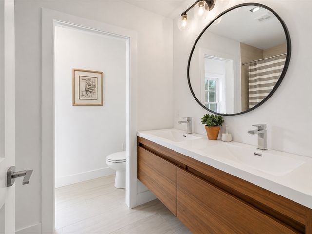 13 Quincy St 13C, Somerville, MA 02143