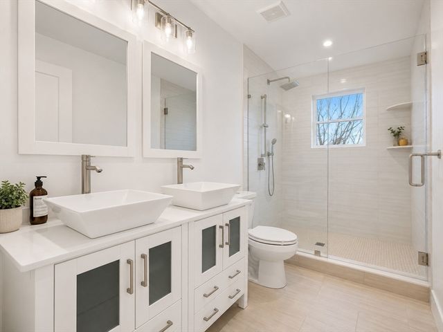 13 Quincy St 13C, Somerville, MA 02143