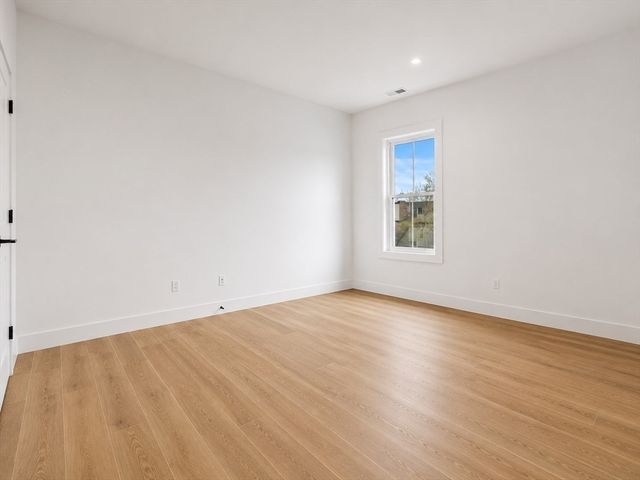 13 Quincy St 13C, Somerville, MA 02143