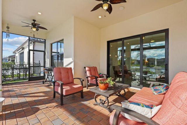 786 SE Courances Drive, Port St. Lucie, Port St Lucie, FL 34984