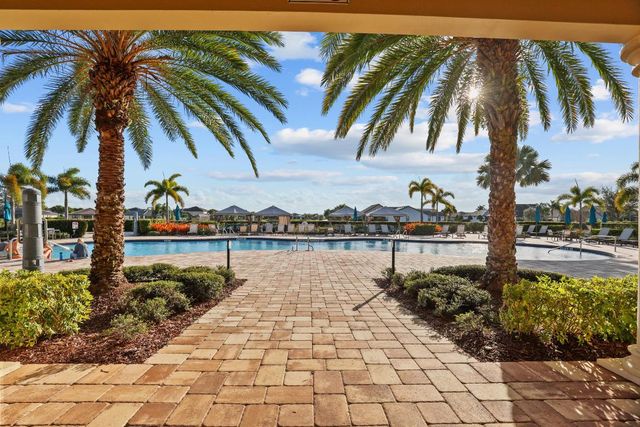 786 SE Courances Drive, Port St. Lucie, Port St Lucie, FL 34984