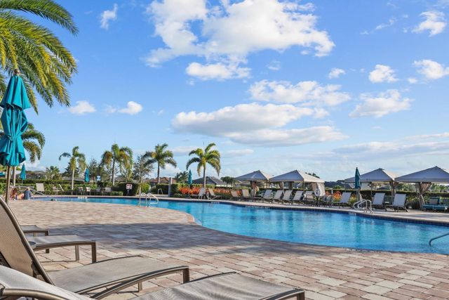 786 SE Courances Drive, Port St. Lucie, Port St Lucie, FL 34984