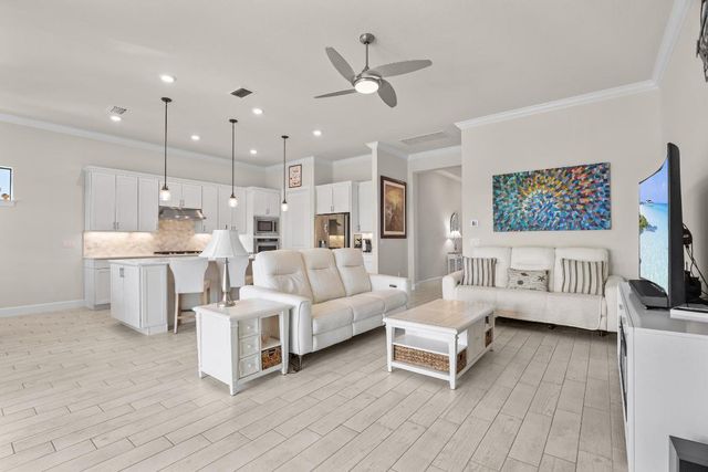 786 SE Courances Drive, Port St. Lucie, Port St Lucie, FL 34984