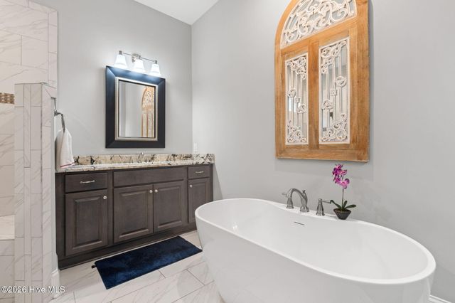 648 Barons Court SW, Ocean Isle Beach, NC 28469