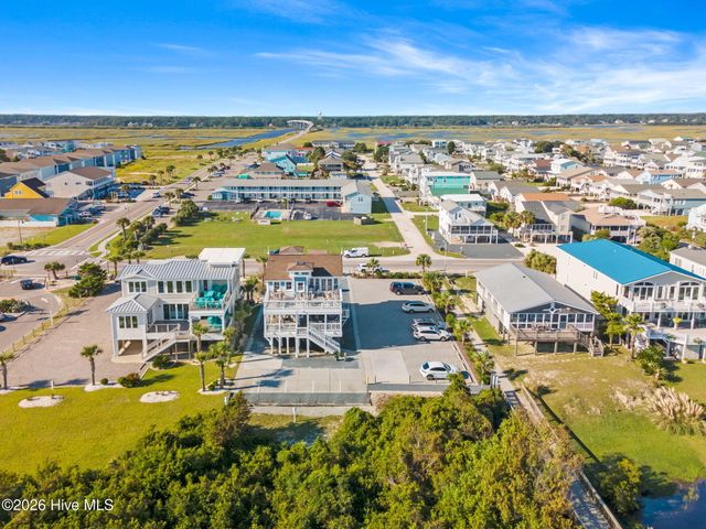 648 Barons Court SW, Ocean Isle Beach, NC 28469