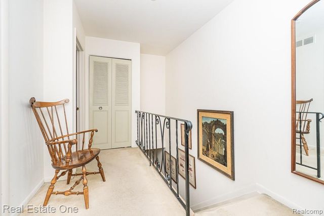 409 Fox Hills Drive N 95, Bloomfield Hills, MI 48304