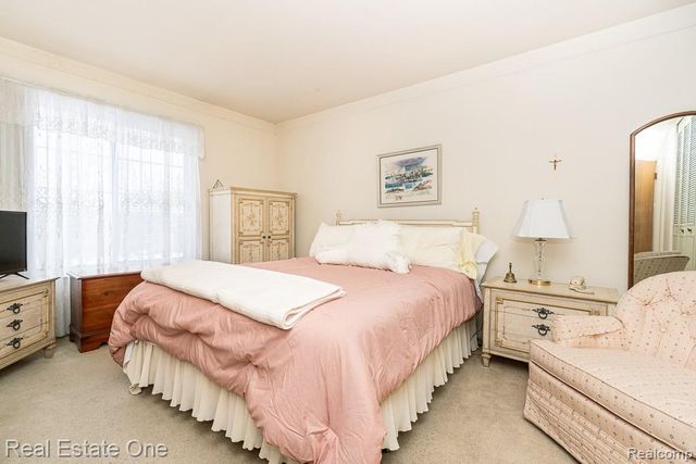 409 Fox Hills Drive N 95, Bloomfield Hills, MI 48304