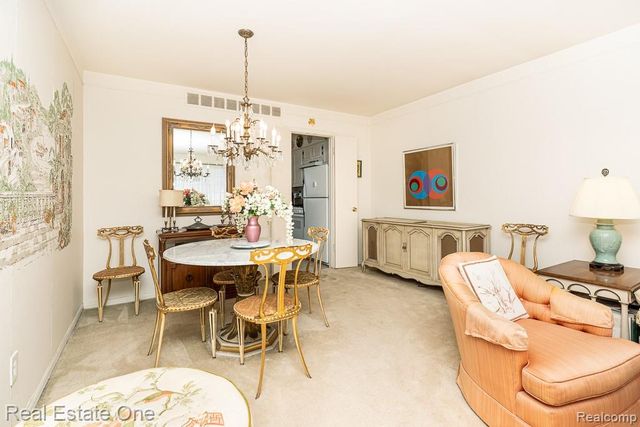 409 Fox Hills Drive N 95, Bloomfield Hills, MI 48304