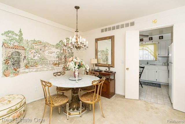 409 Fox Hills Drive N 95, Bloomfield Hills, MI 48304