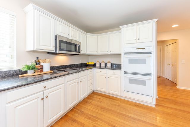 2427 Moors Court, Pittsfield Charter Twp, MI 48108