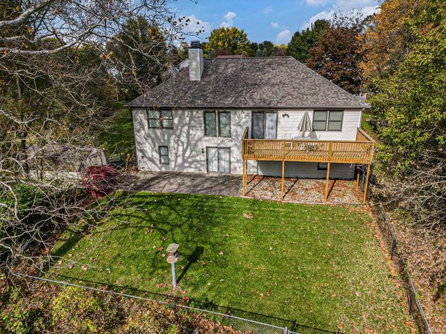 23220 Spring Creek Trail, Elkhart, IN 46516