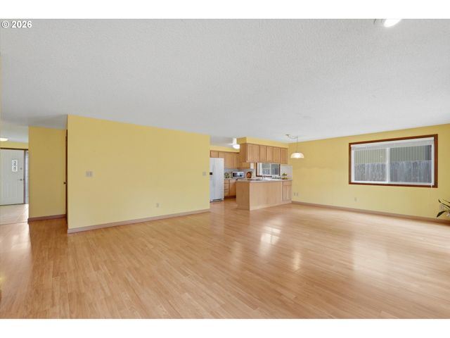 3001 Se BLAIRMONT Dr, Vancouver, WA 98683