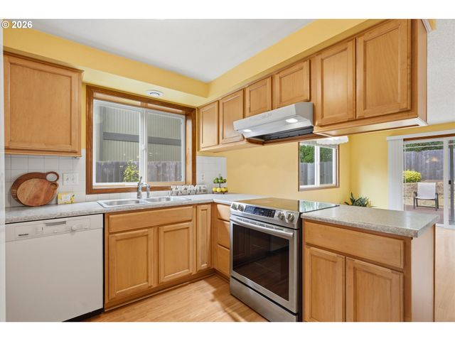 3001 Se BLAIRMONT Dr, Vancouver, WA 98683
