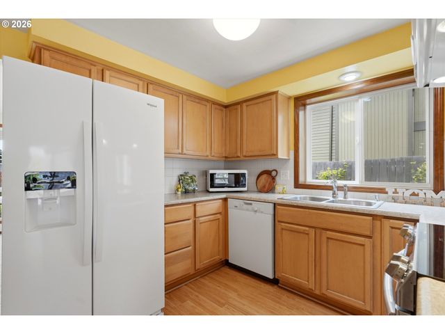 3001 Se BLAIRMONT Dr, Vancouver, WA 98683