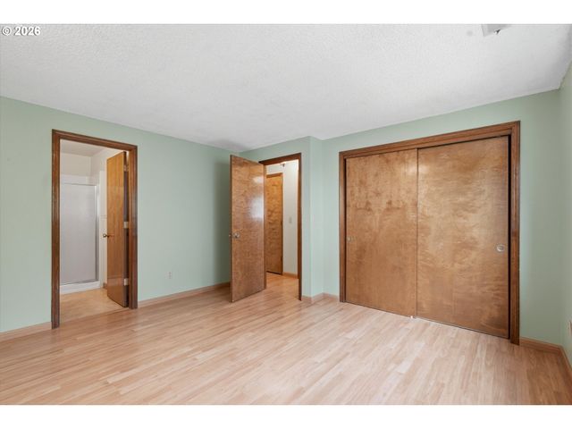 3001 Se BLAIRMONT Dr, Vancouver, WA 98683