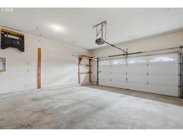 3001 Se BLAIRMONT Dr, Vancouver, WA 98683