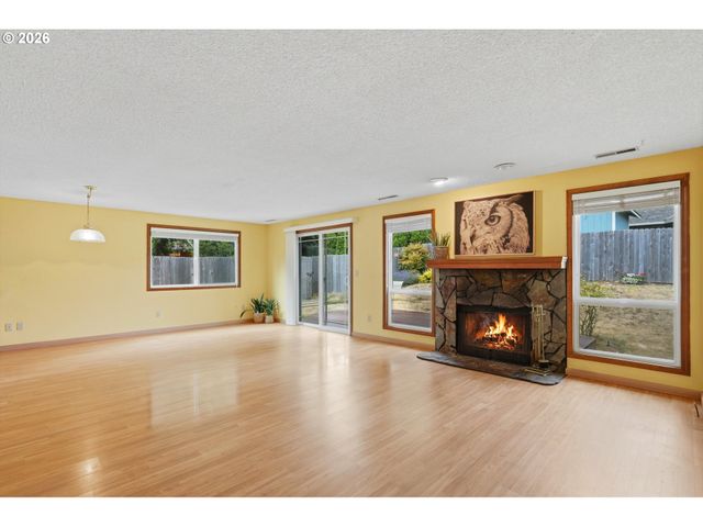 3001 Se BLAIRMONT Dr, Vancouver, WA 98683