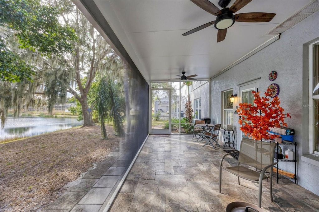 Image 15 of property listing at 11302 3RD AVENUE E, Bradenton, FL 34212