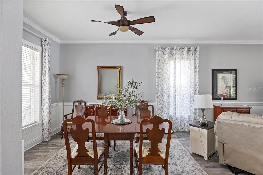 Image 16 of property listing at 11302 3RD AVENUE E, Bradenton, FL 34212