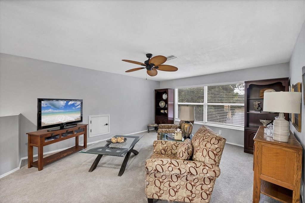 Image 24 of property listing at 11302 3RD AVENUE E, Bradenton, FL 34212