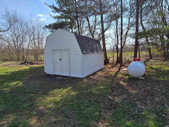 8111 E Desoto Street, Muncie, IN 47303