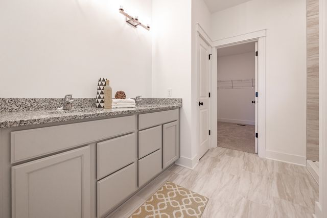 668 E Becker Place, Sycamore, IL 60178