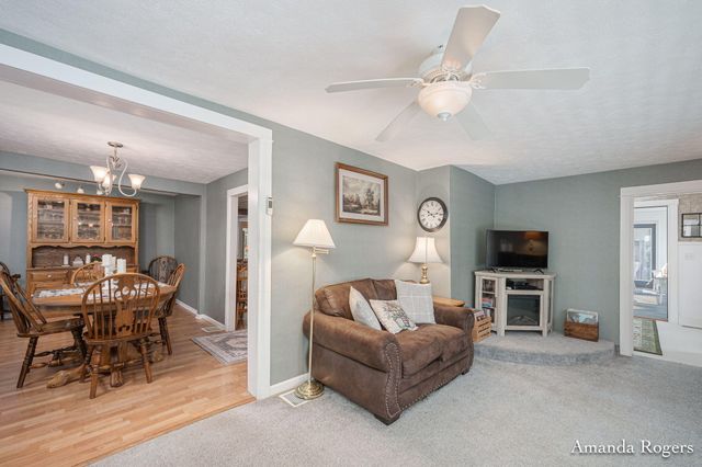 2295 Fallasburg Park Drive NE, Lowell, MI 49331