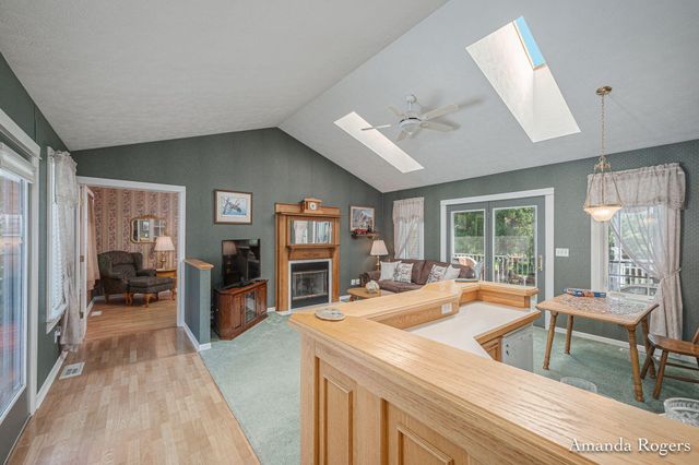 2295 Fallasburg Park Drive NE, Lowell, MI 49331