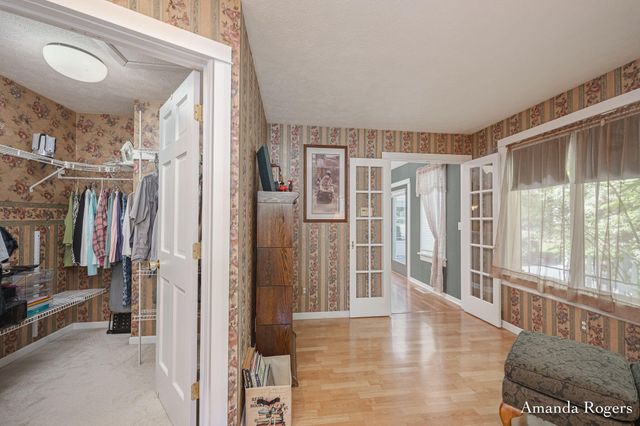 2295 Fallasburg Park Drive NE, Lowell, MI 49331