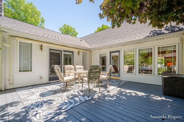 2295 Fallasburg Park Drive NE, Lowell, MI 49331