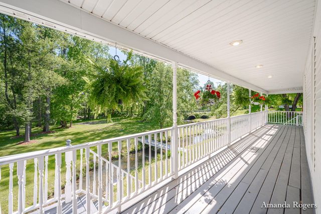 2295 Fallasburg Park Drive NE, Lowell, MI 49331