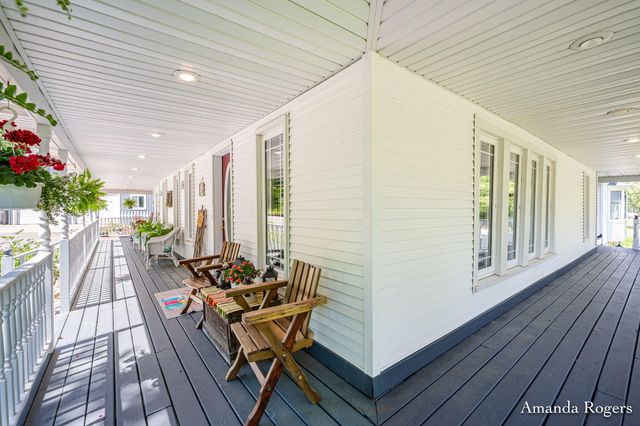 2295 Fallasburg Park Drive NE, Lowell, MI 49331