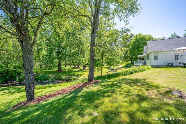 2295 Fallasburg Park Drive NE, Lowell, MI 49331