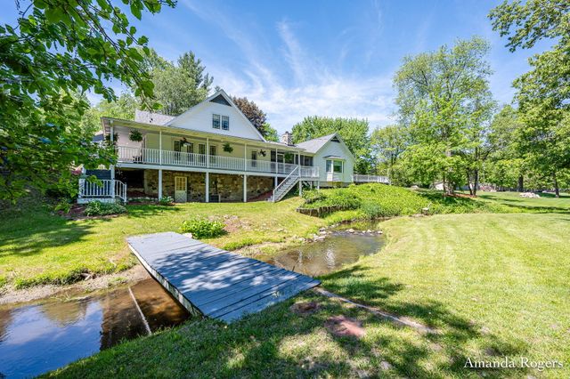 2295 Fallasburg Park Drive NE, Lowell, MI 49331