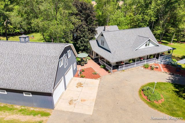2295 Fallasburg Park Drive NE, Lowell, MI 49331