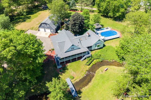 2295 Fallasburg Park Drive NE, Lowell, MI 49331