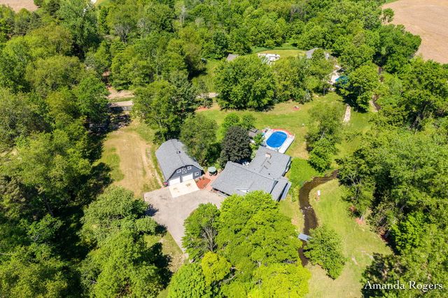 2295 Fallasburg Park Drive NE, Lowell, MI 49331
