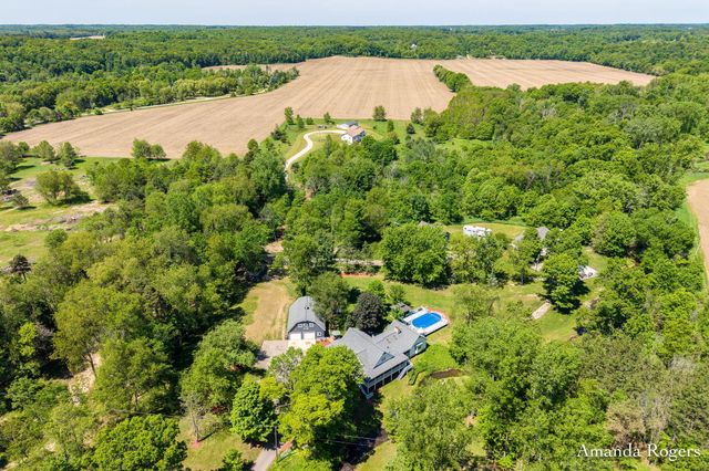 2295 Fallasburg Park Drive NE, Lowell, MI 49331