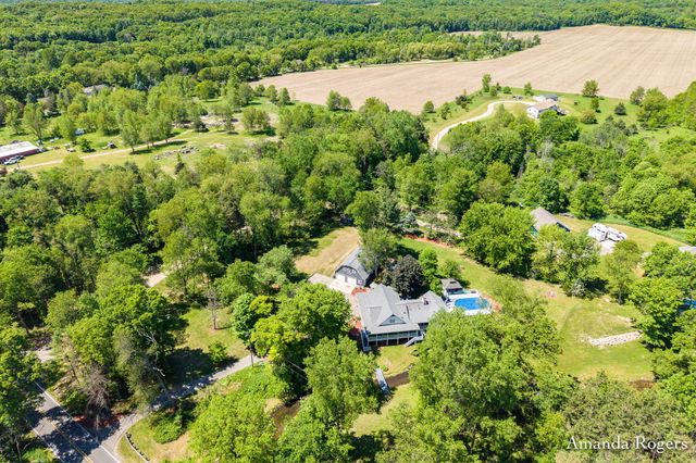 2295 Fallasburg Park Drive NE, Lowell, MI 49331