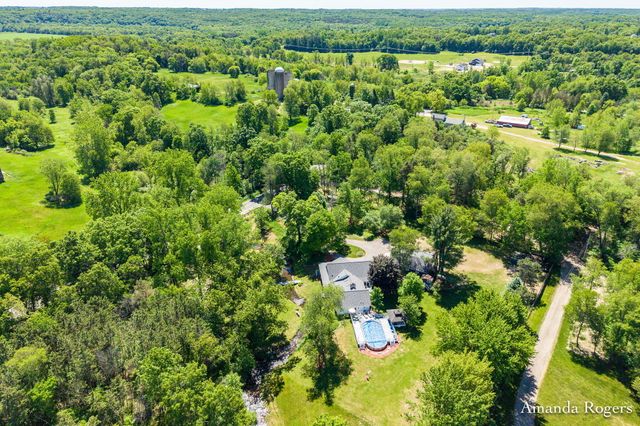 2295 Fallasburg Park Drive NE, Lowell, MI 49331
