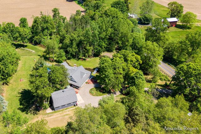 2295 Fallasburg Park Drive NE, Lowell, MI 49331