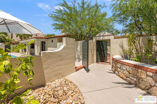 501 N Belardo Road, Palm Springs, CA 92262