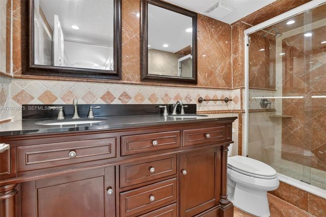 7041 Environ Boulevard 327, Lauderhill, FL 33319