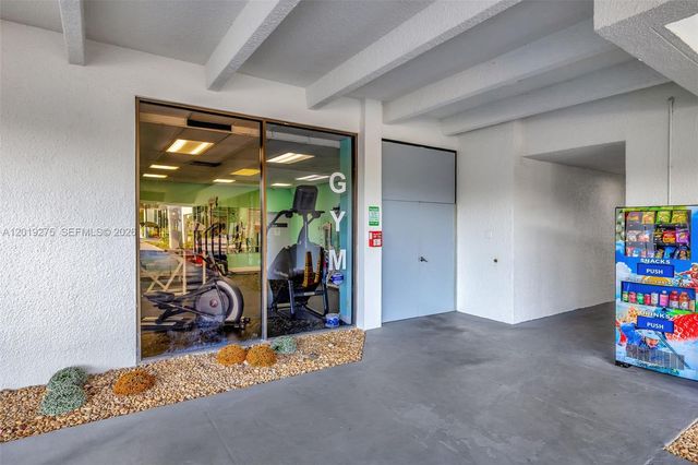 7041 Environ Boulevard 327, Lauderhill, FL 33319