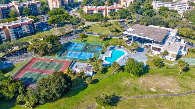 7041 Environ Boulevard 327, Lauderhill, FL 33319