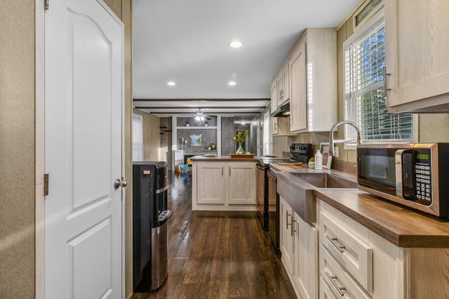 211 Woodstock, Livingston, TX 77351