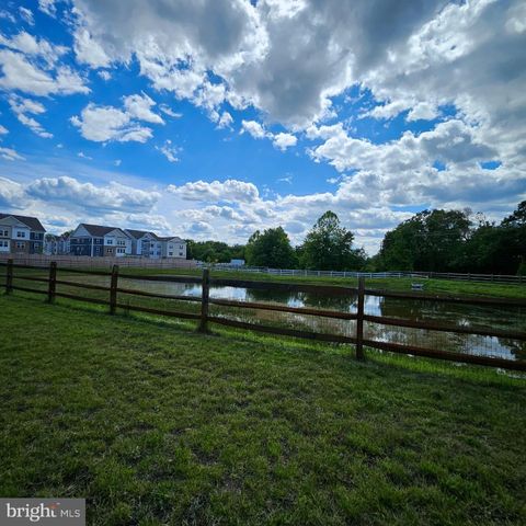 50 PEREGRINE WAY, Burlington, NJ 08016