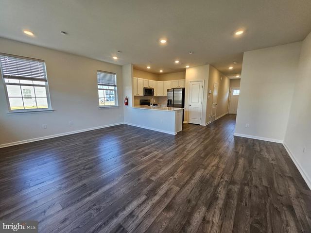 50 PEREGRINE WAY, Burlington, NJ 08016