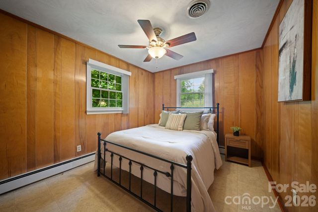 528 Baccus Siding Road, Green Mountain, NC 28740